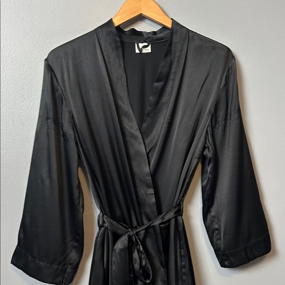 Women’s 100% Pure SILK Black Robe - Picture 3 of 12